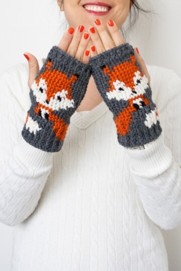 12 Wrist Warmer Free Crochet Patterns