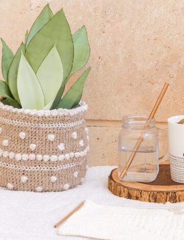 13 Plant Pot Cover Free Crochet Patterns
