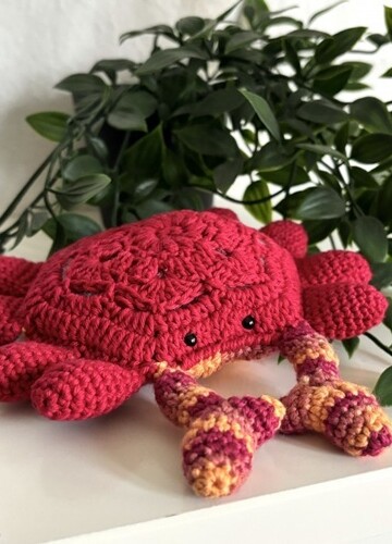 16 Crochet Crab Free Patterns