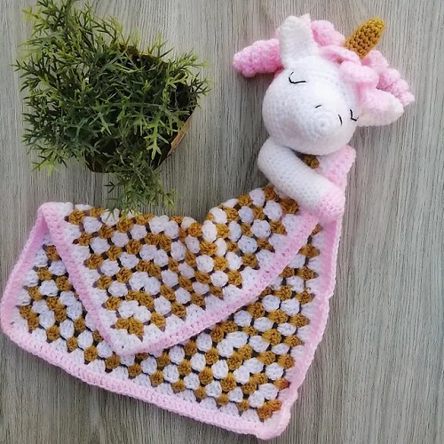 An enchanting unicorn lovey