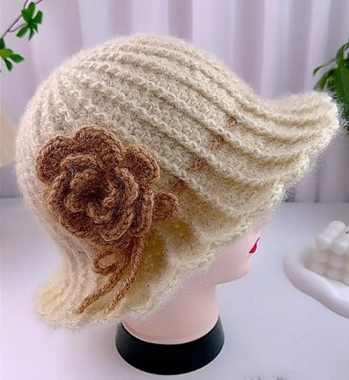 Beginner-Friendly Crochet Ruffle Hat | Soft Squirrel Yarn | Warm for Winter