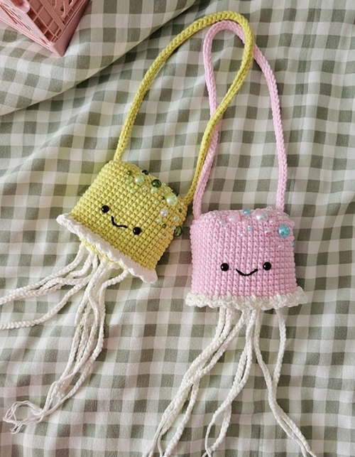 crochet Jellyfish earbuds pouch