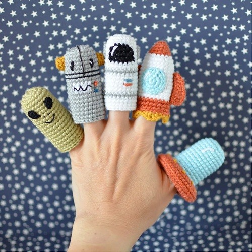 Spaceship Finger Puppet
