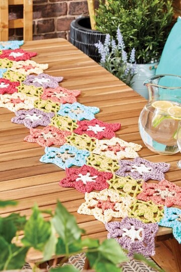 9 Crochet Flower Table Runner Free Patterns
