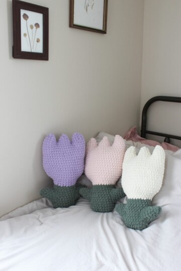 13 Unique Crochet Tulip Free Patterns