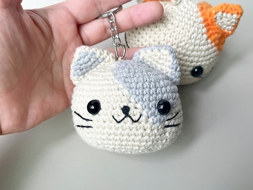Chubby Cat Face Keychain