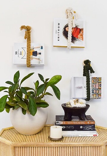 7 Macrame Book Holder Free Patterns