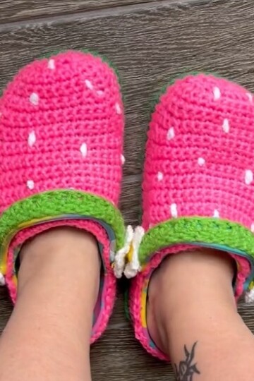 8 Crochet Crocs Cover Free Patterns