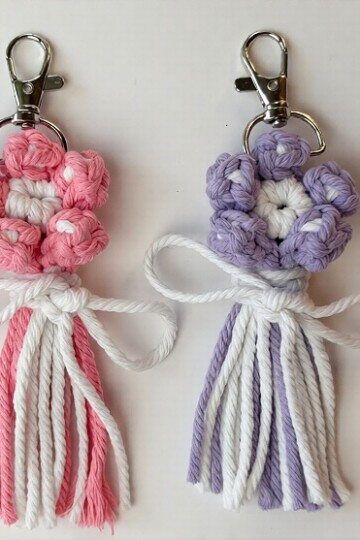 9 Macrame Flower Keychain Free Patterns