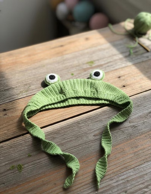 Crochet Frog Headband Pattern - PDF Amigurumi Frog Earmuff Tutorial - DIY Animal Ear Warmer