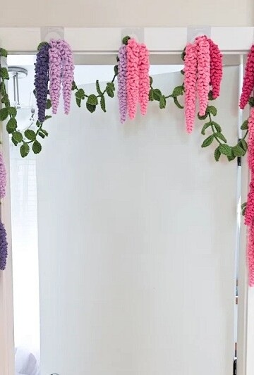 8 Crochet Hanging Wisteria Free Patterns
